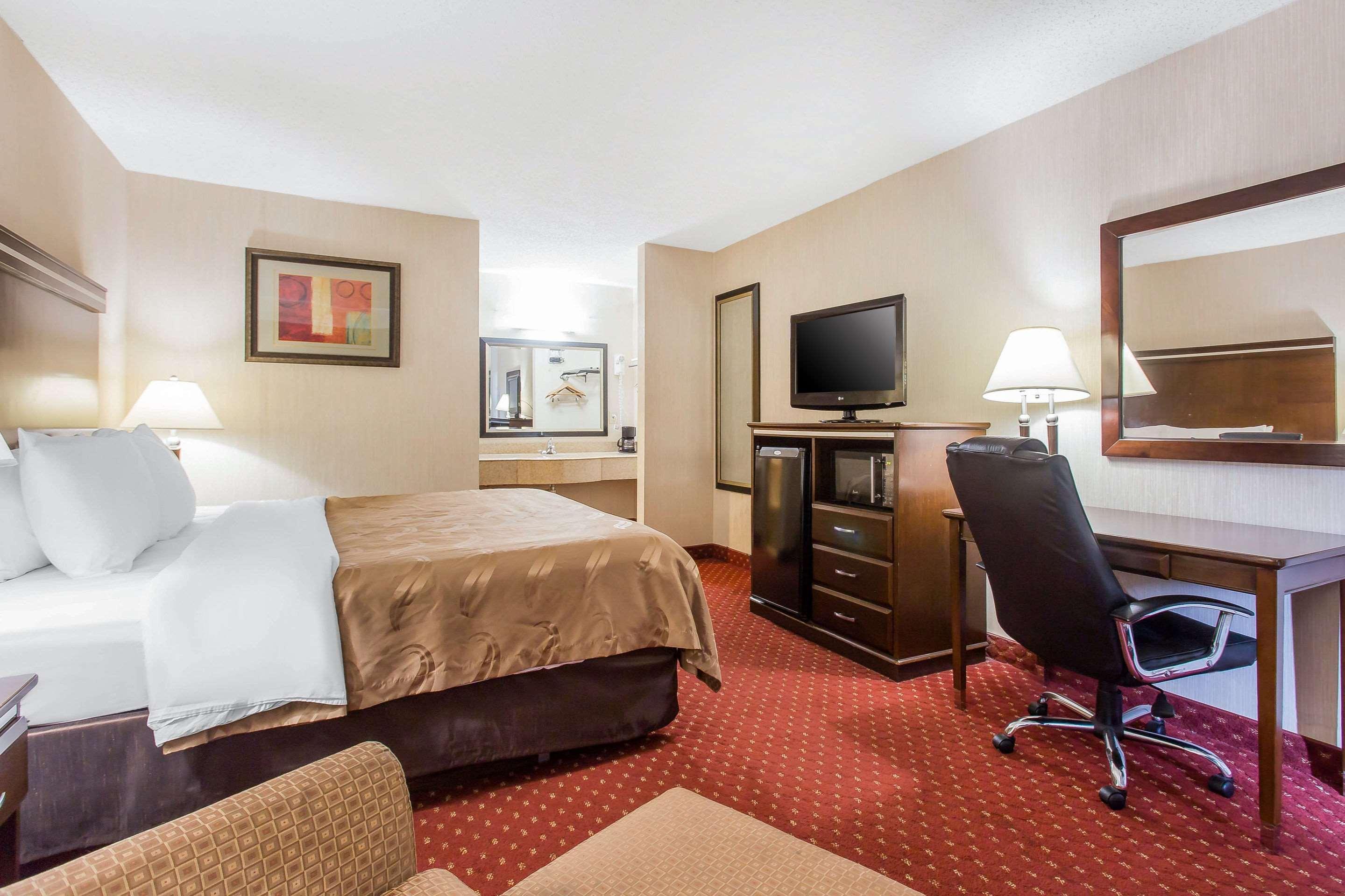 Quality Inn Mount Airy Mayberry Exterior foto