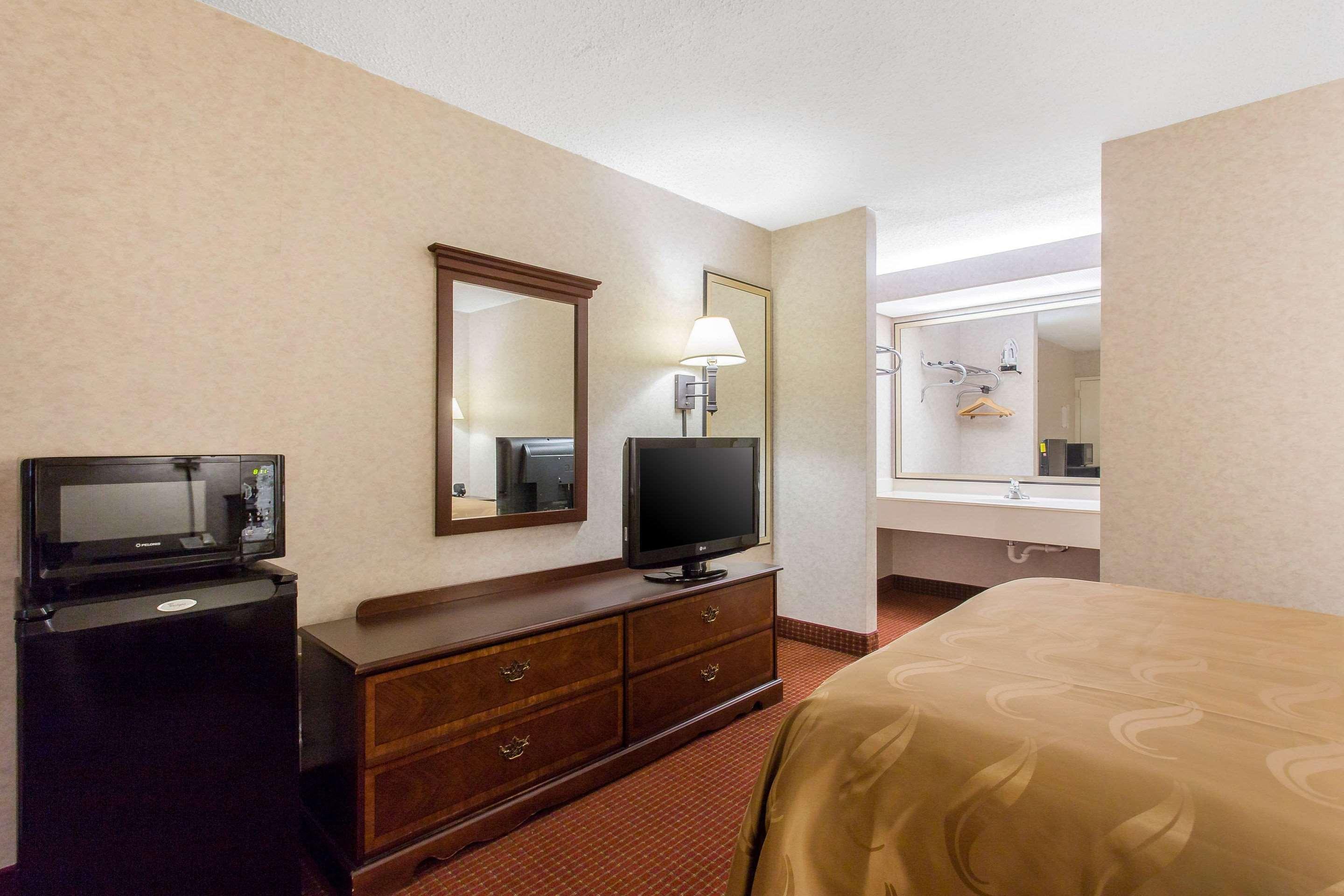 Quality Inn Mount Airy Mayberry Exterior foto