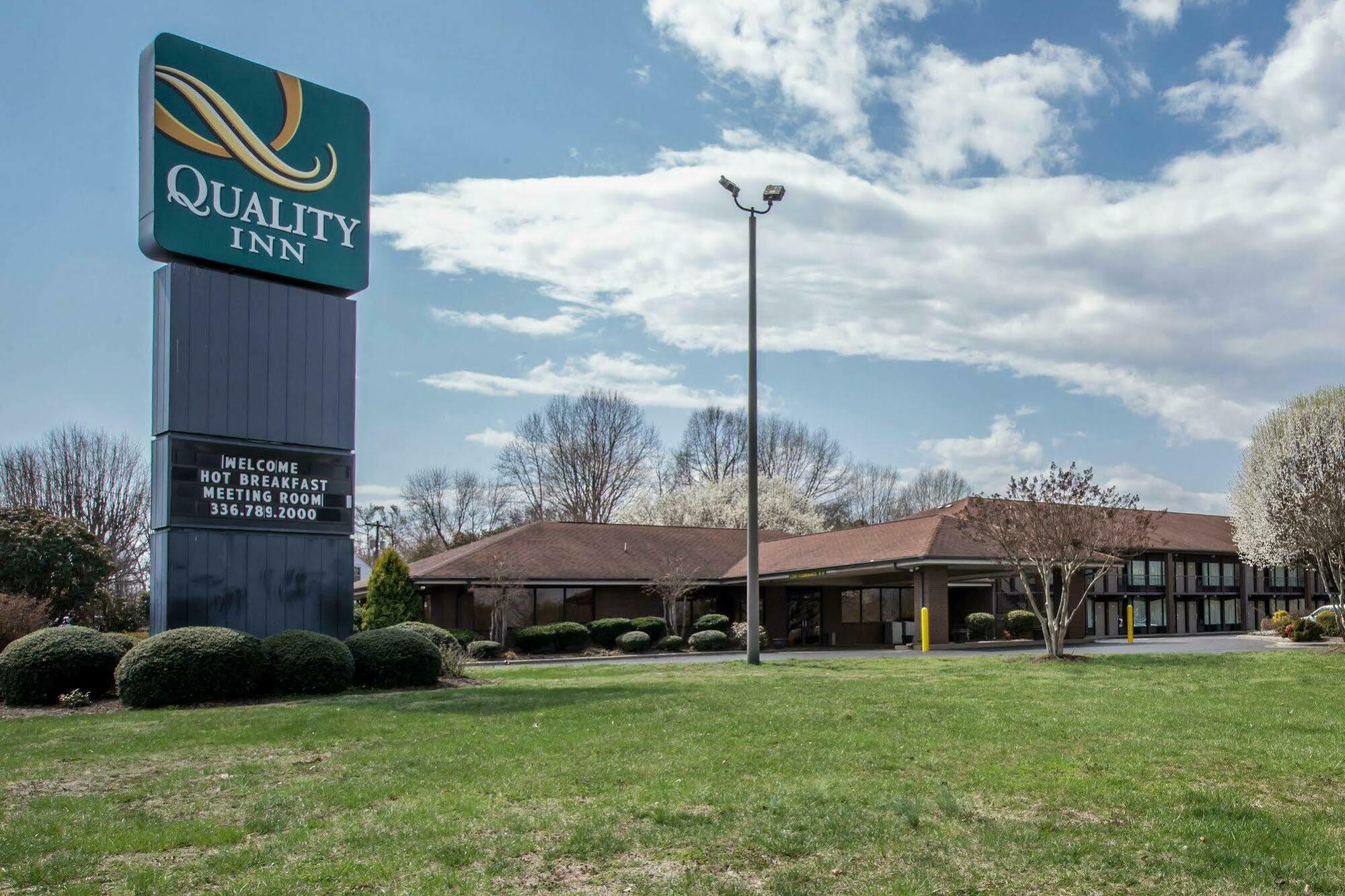 Quality Inn Mount Airy Mayberry Exterior foto